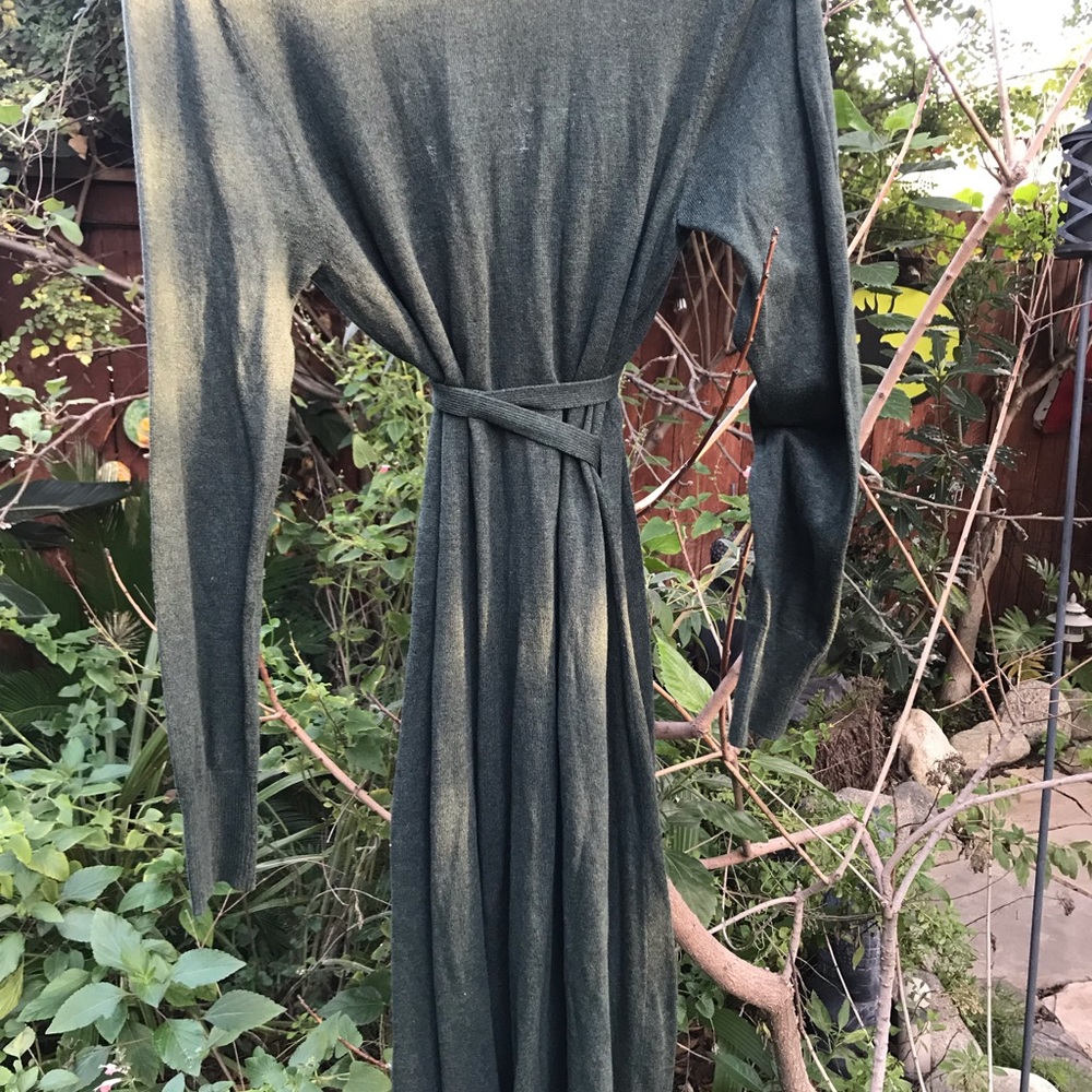 Hunter green wrap around dress - Picture 4 of 6
